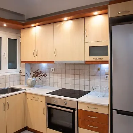 Central Apartment Near Hilton-2