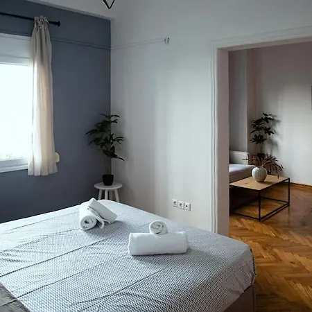 Central Apartment Near Hilton-3
