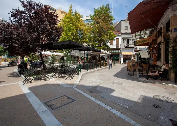 Luxury One Bedroom Aristophanes